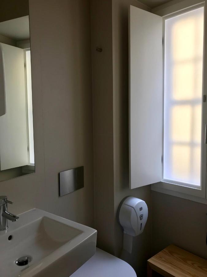 Change The World Hostels - Coimbra - Almedina Экстерьер фото