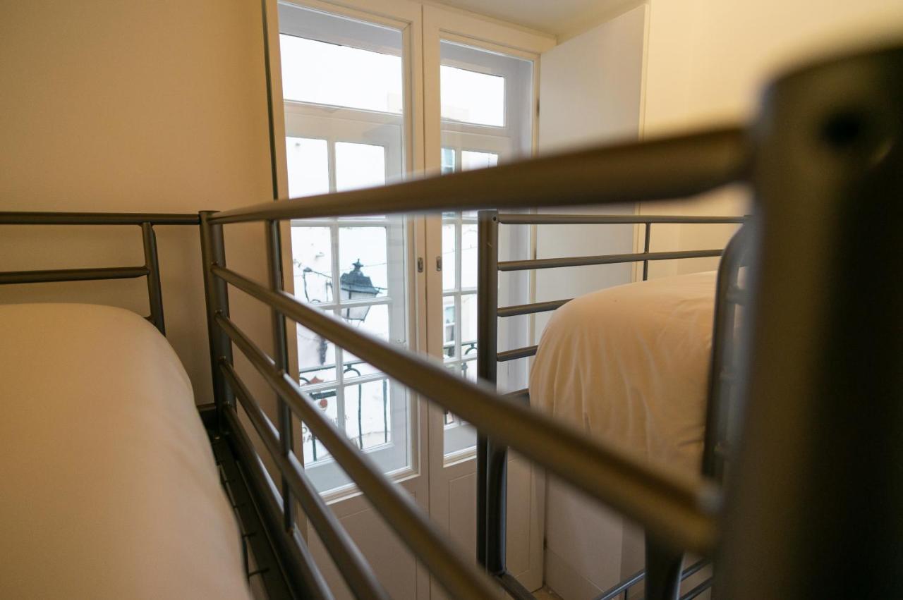 Change The World Hostels - Coimbra - Almedina Экстерьер фото