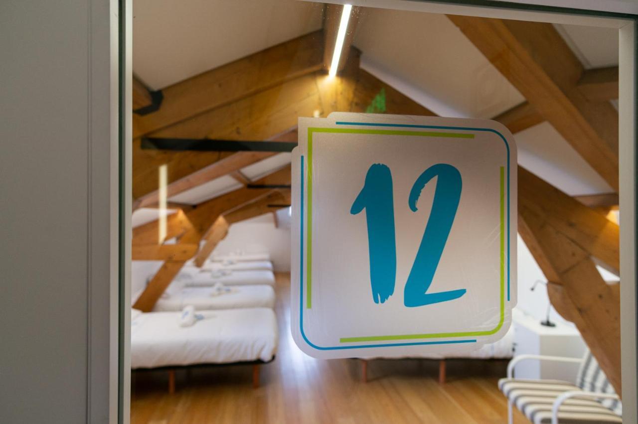 Change The World Hostels - Coimbra - Almedina Экстерьер фото
