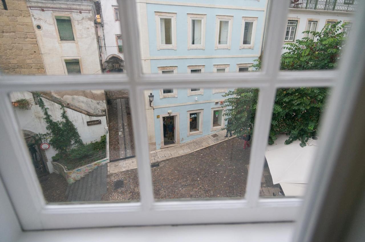 Change The World Hostels - Coimbra - Almedina Экстерьер фото